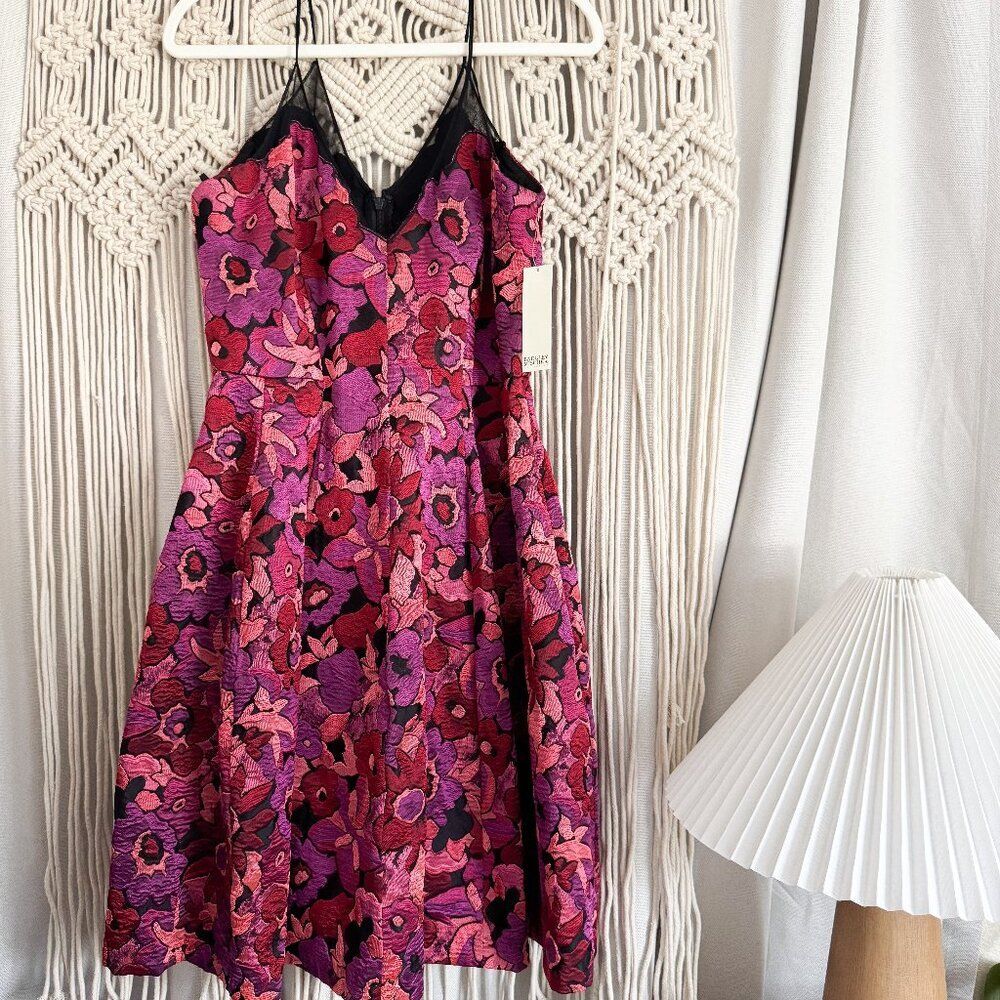 Badgley Mischka Floral Jacquard Dress Size 8 NWT Elegant Evening Dress